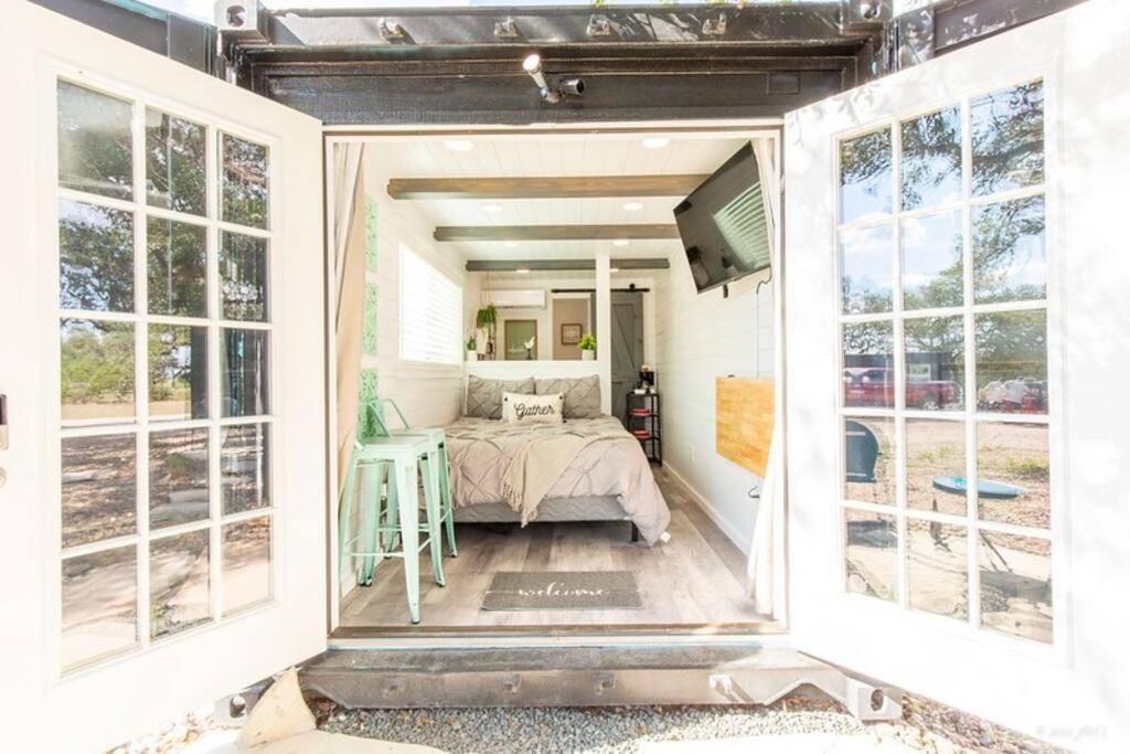 The Container Retreat @ 290 Wine Trail #10 Welcome Friends! Hye Luaran gambar