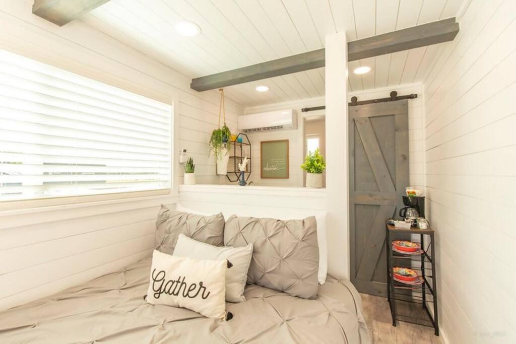 The Container Retreat @ 290 Wine Trail #10 Welcome Friends! Hye Luaran gambar
