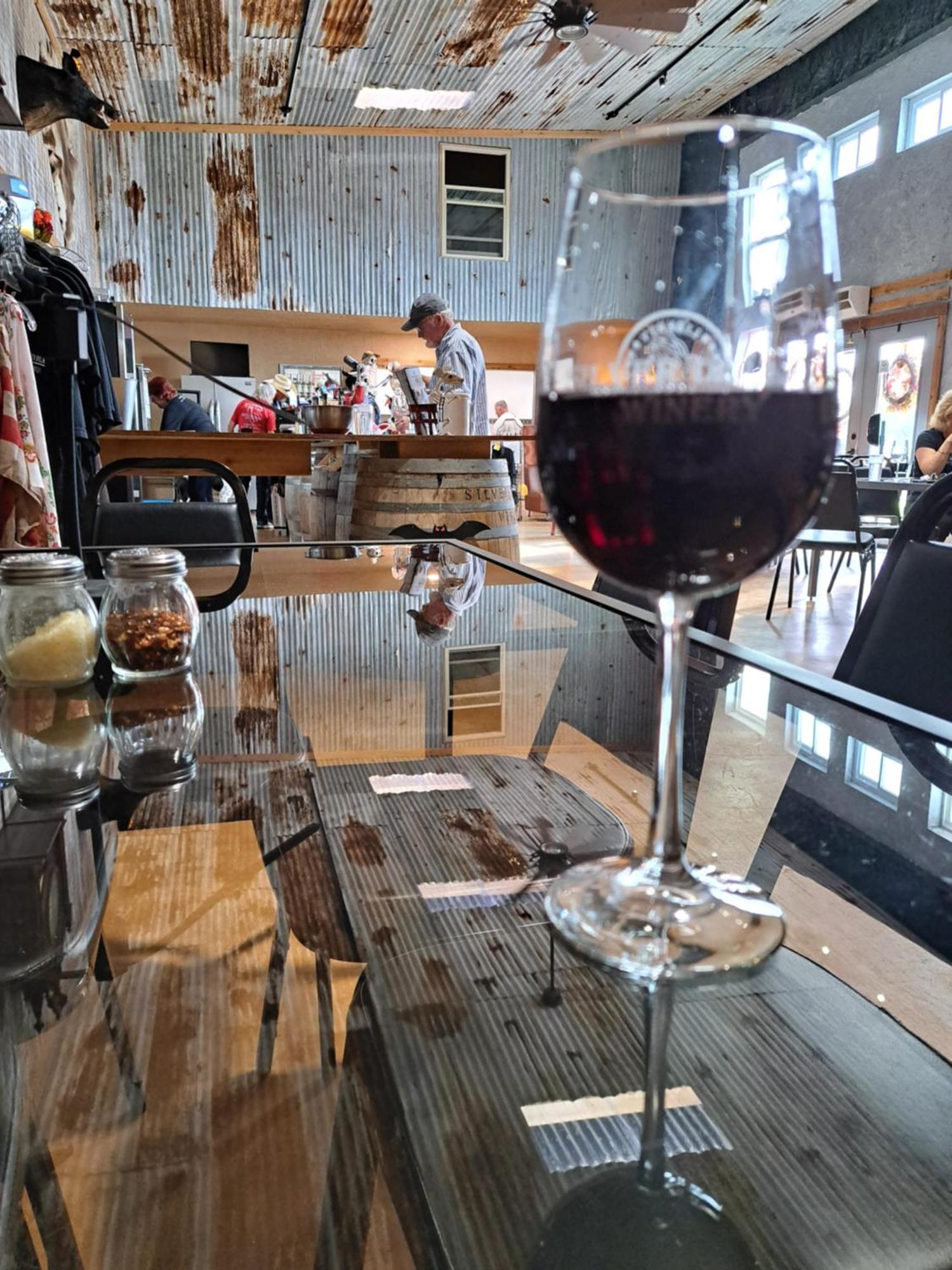 The Container Retreat @ 290 Wine Trail #10 Welcome Friends! Hye Luaran gambar