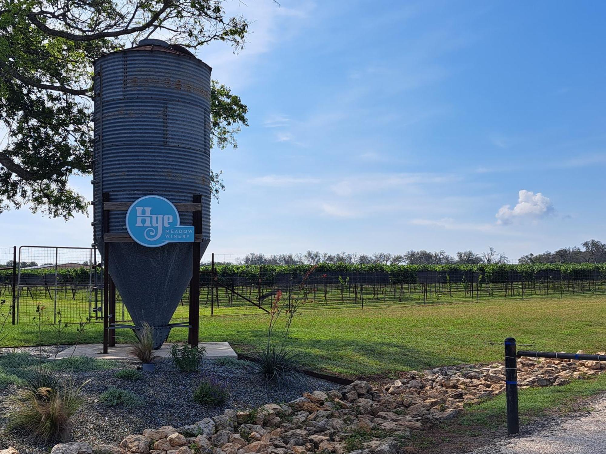 The Container Retreat @ 290 Wine Trail #10 Welcome Friends! Hye Luaran gambar